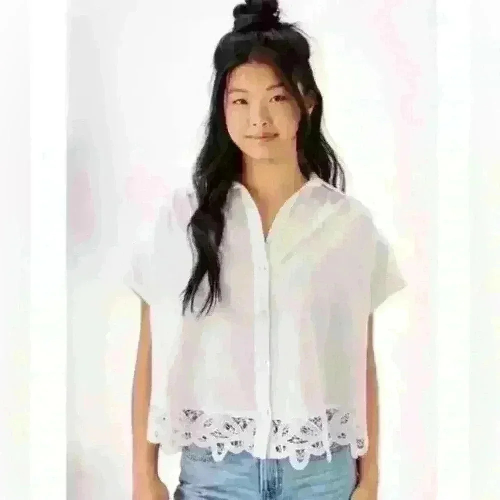 AMERICAN EAGLE OUTFITTERS Women’s Oversize White Lace Button Down Shirt Size S